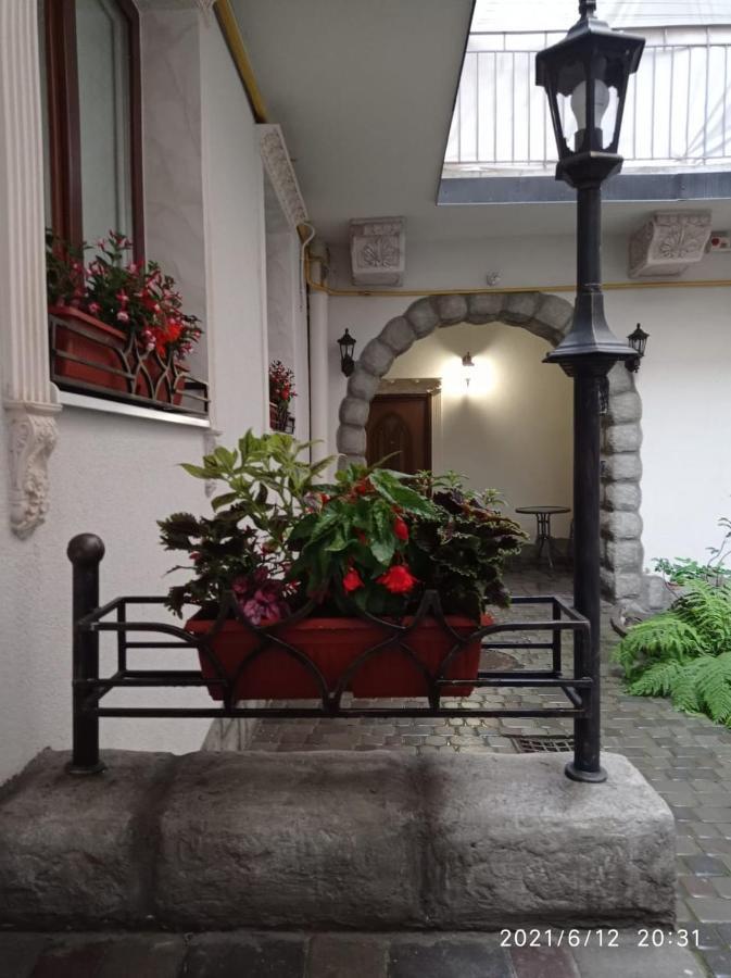 Appartamento Rynok 25 Deluxe Lviv Center Esterno foto