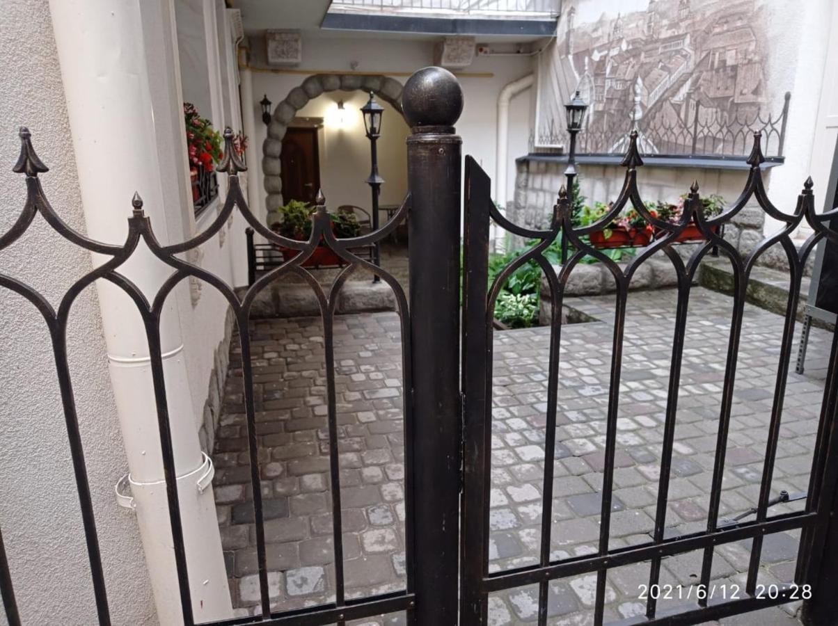 Appartamento Rynok 25 Deluxe Lviv Center Esterno foto